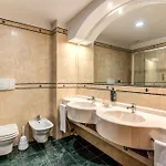 فندق Luna Maggiore Arona 4*