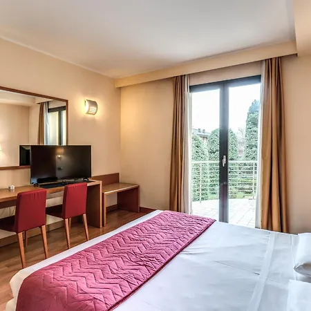 Hotel Luna Maggiore Arona 4*
