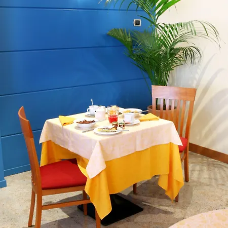 Luna Maggiore Arona Oleggio Castello