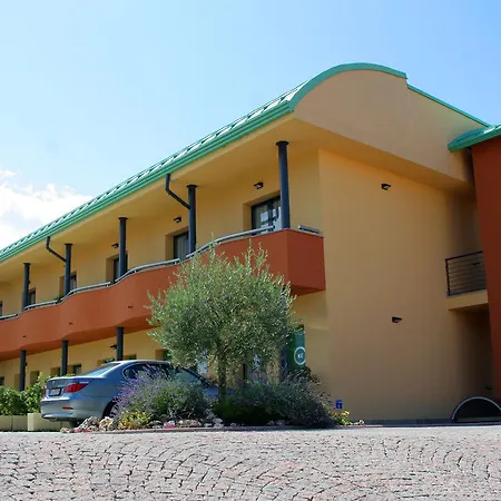 Ξενοδοχείο Luna Maggiore Arona 4*
