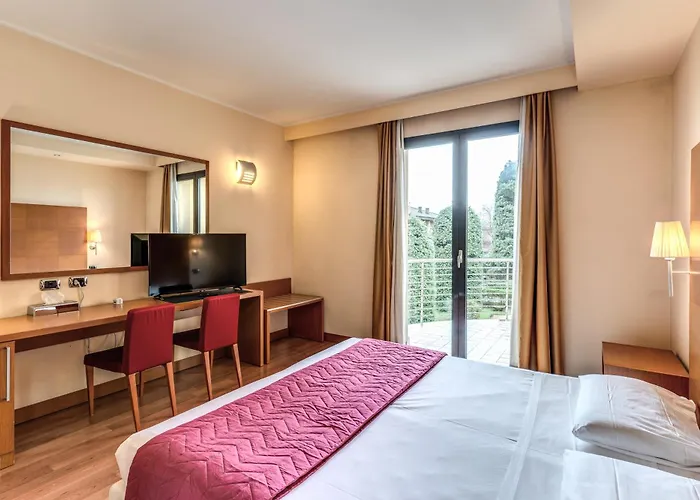 Hotell Luna Maggiore Arona 4*